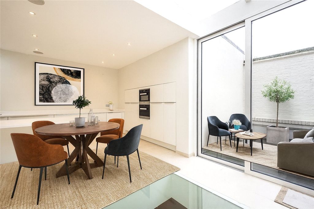 Property photo 2 of 13 Picture No. 21