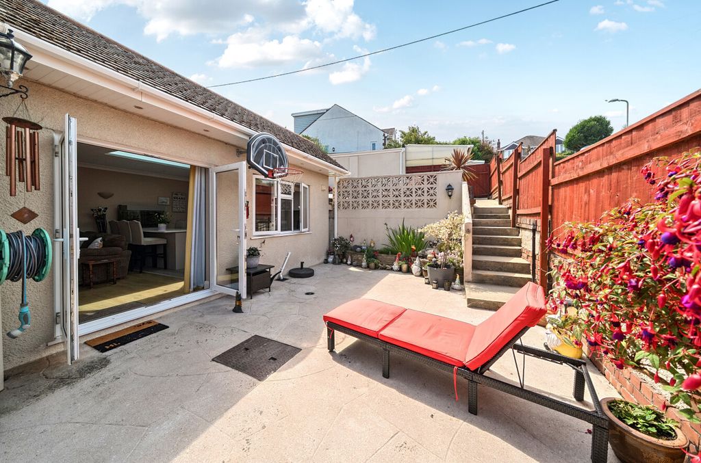 Property photo 2 of 26 1467570-2-6A39689...