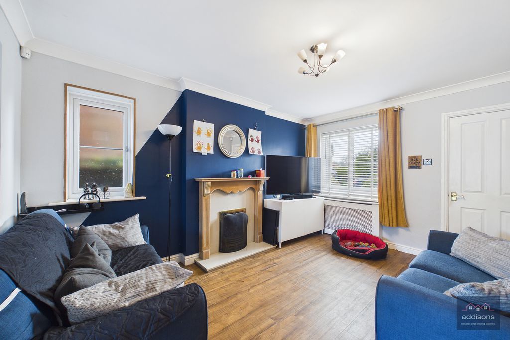 Property photo 2 of 17 Photo 5