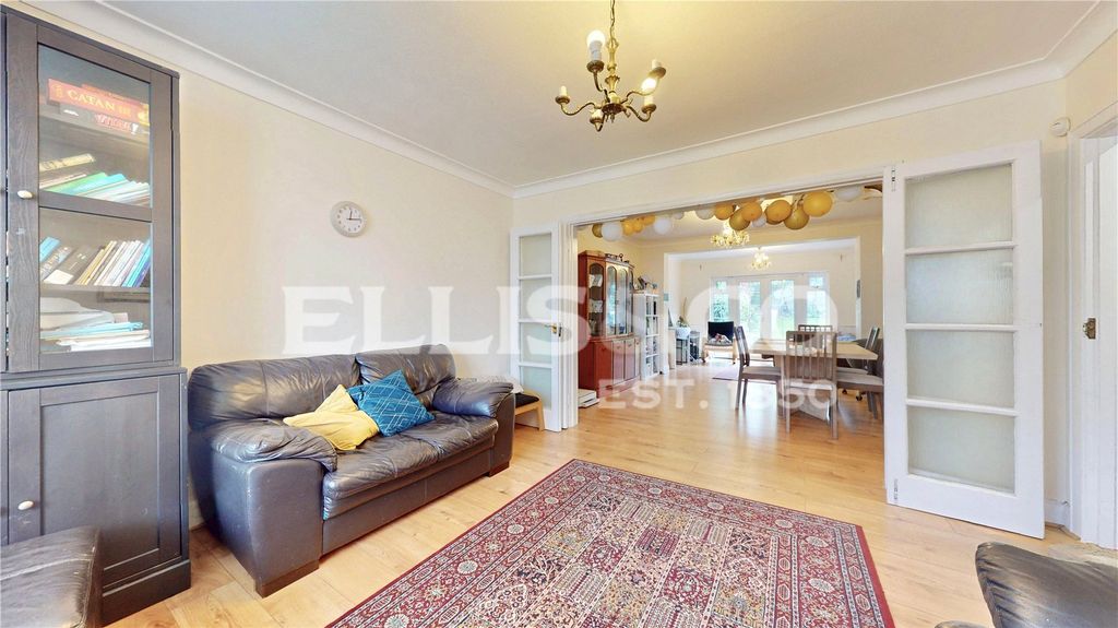 Property photo 2 of 19 Picture No. 35