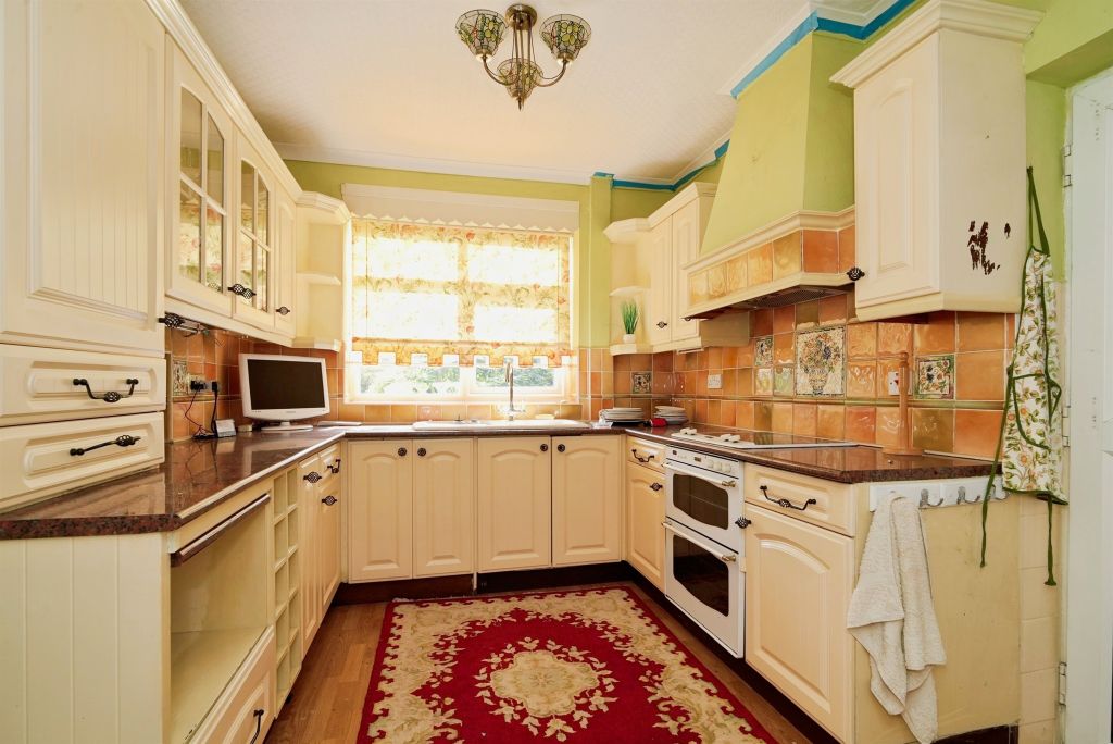 Property photo 2 of 17