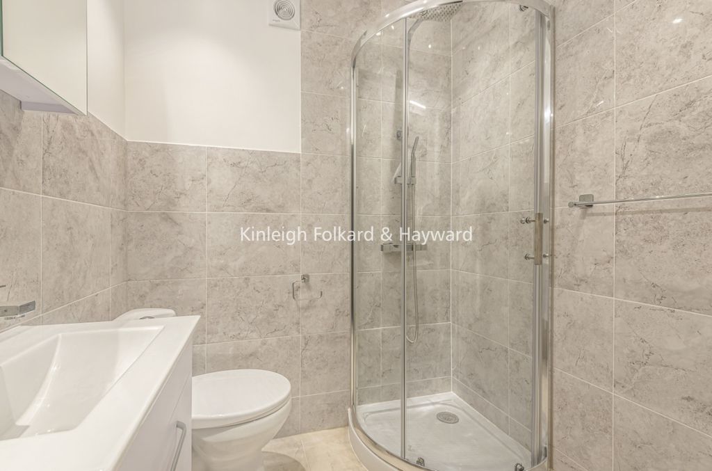 Property photo 3 of 12 5B9Fa9E5-8797-487B-8