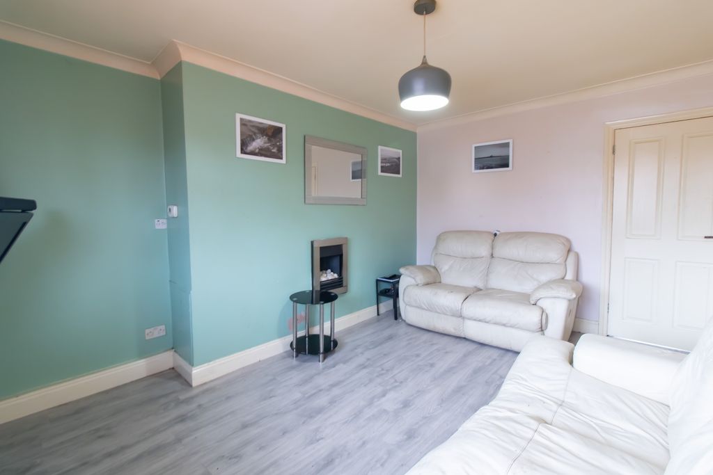 Property photo 3 of 20 Image 2