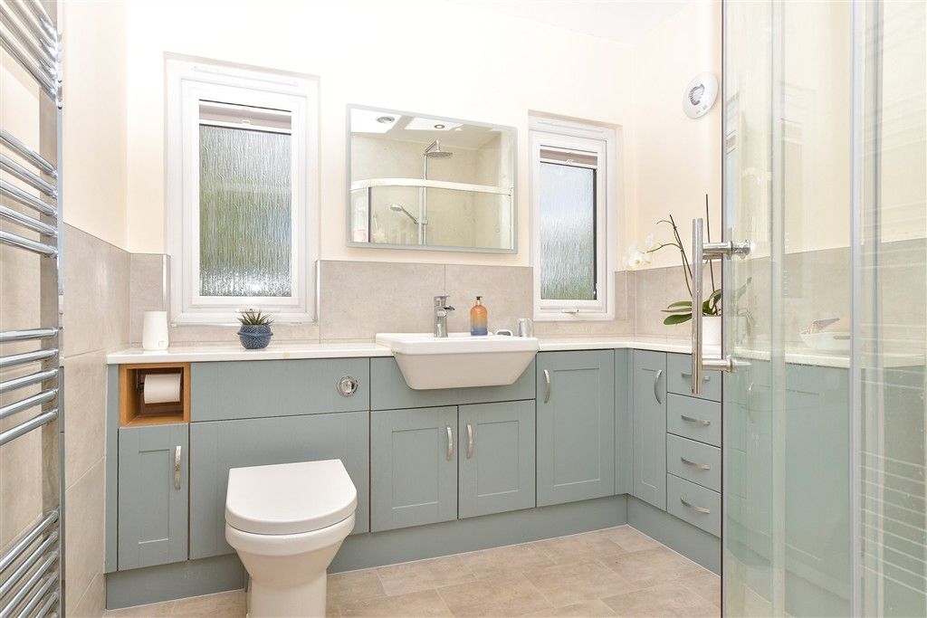 Property photo 3 of 16 Shower Room