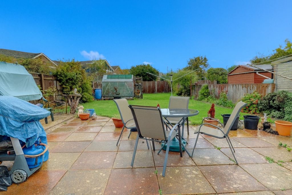 Property photo 2 of 14 Picture No. 21