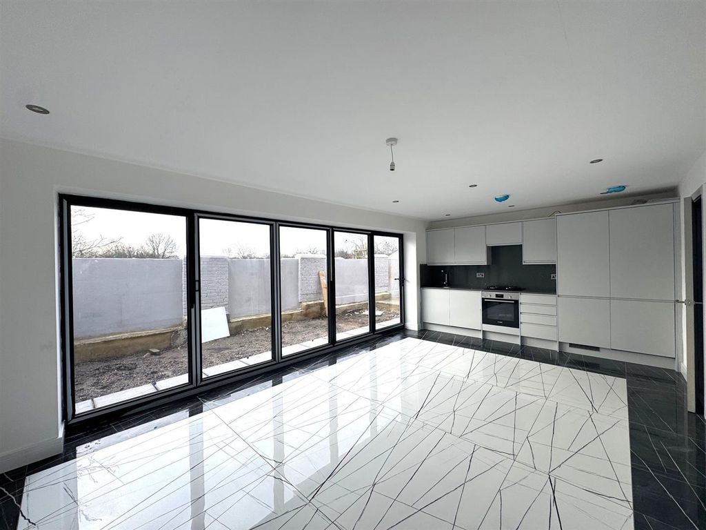 Property photo 1 of 11 Img_9797.Jpg