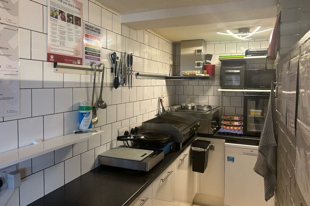 Property photo 3 of 7