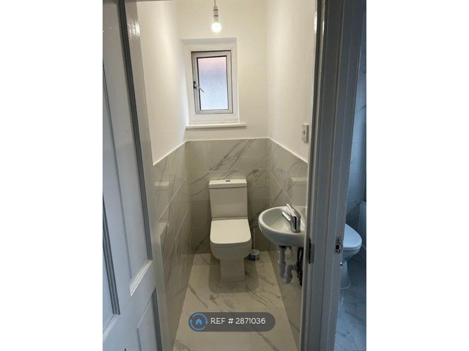 Property photo 3 of 26