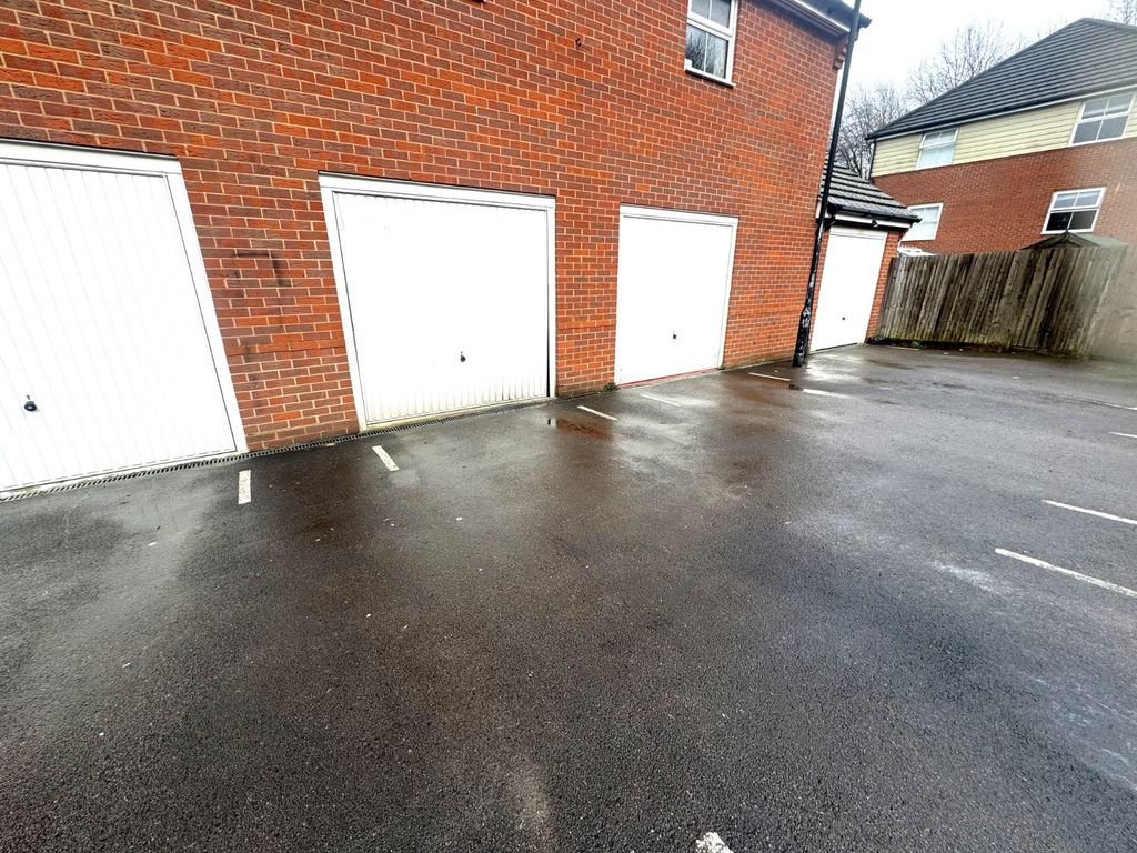 Property photo 2 of 8 Picture No. 09