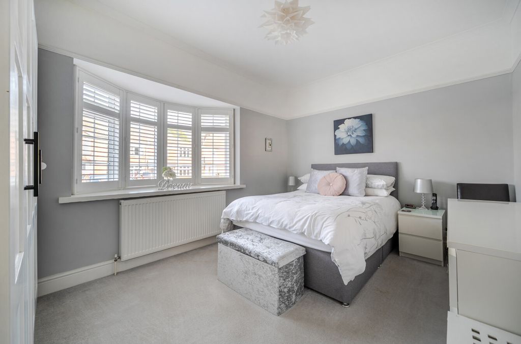 Property photo 2 of 14 1419248-1-69A9B04...