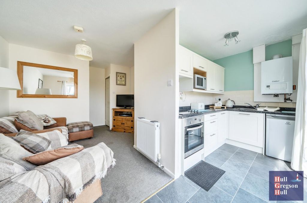 Property photo 2 of 20 9315B986-Db5A-47Fa-8343-4F9Eaad46Dd9.Jpg