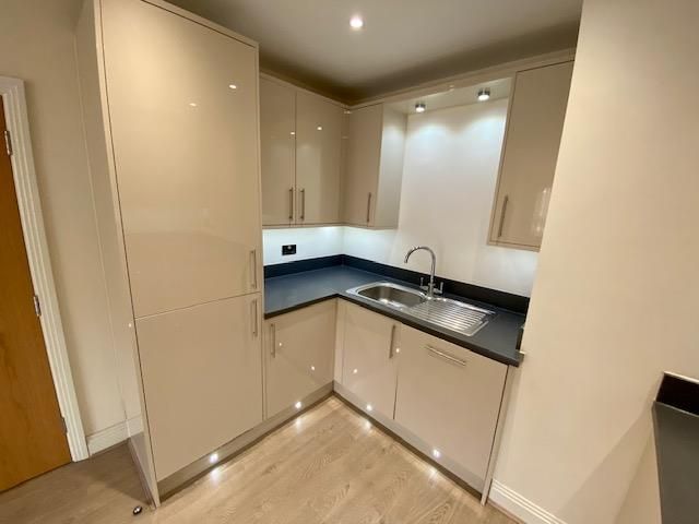 Property photo 3 of 14 Kitchen