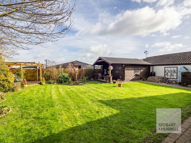 Property photo 3 of 33 Lawn Garden