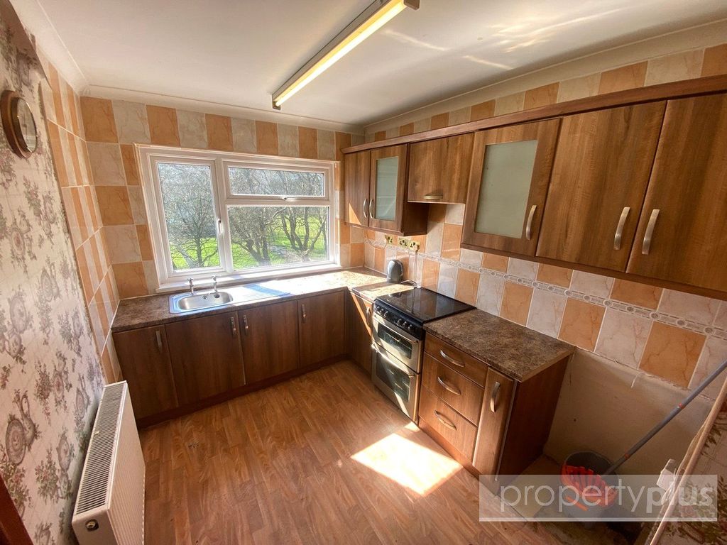 Property photo 2 of 22 Picture No. 09