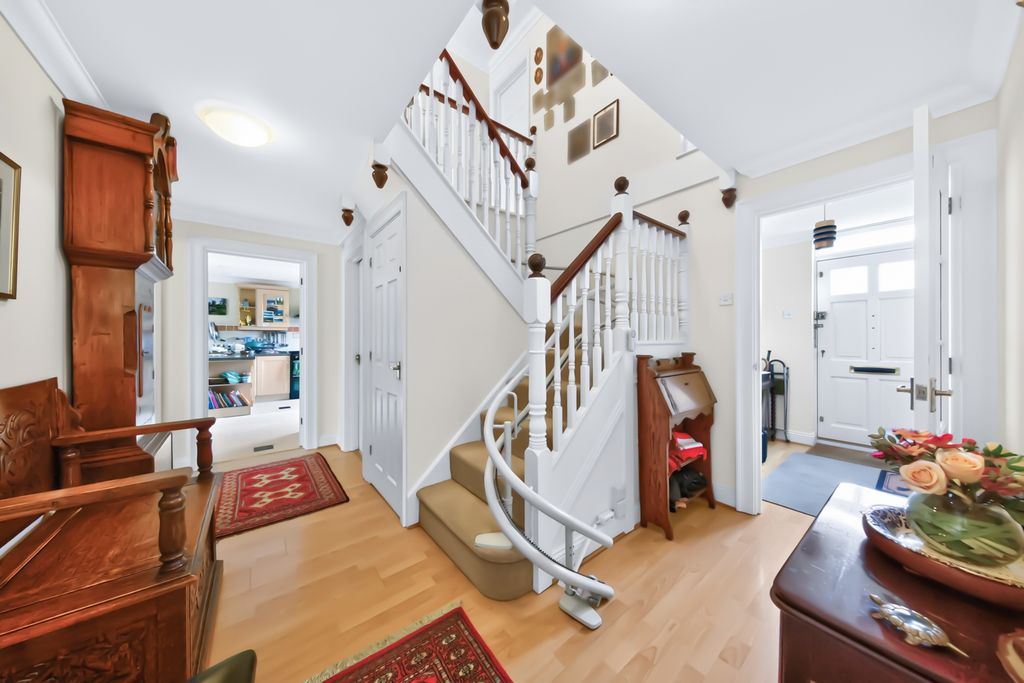 Property photo 3 of 23 Pbox-Img.Jpg
