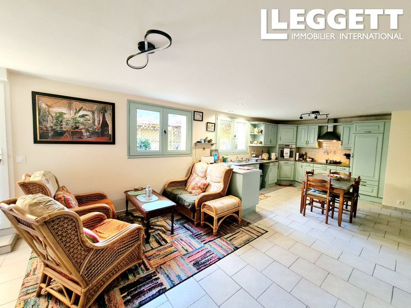 Property photo 2 of 10