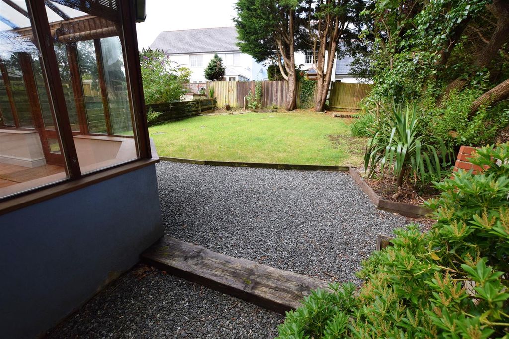Property photo 2 of 12 Externally