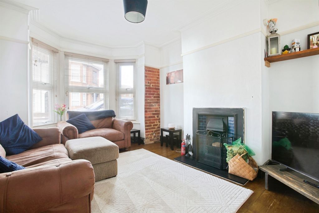 Property photo 2 of 17