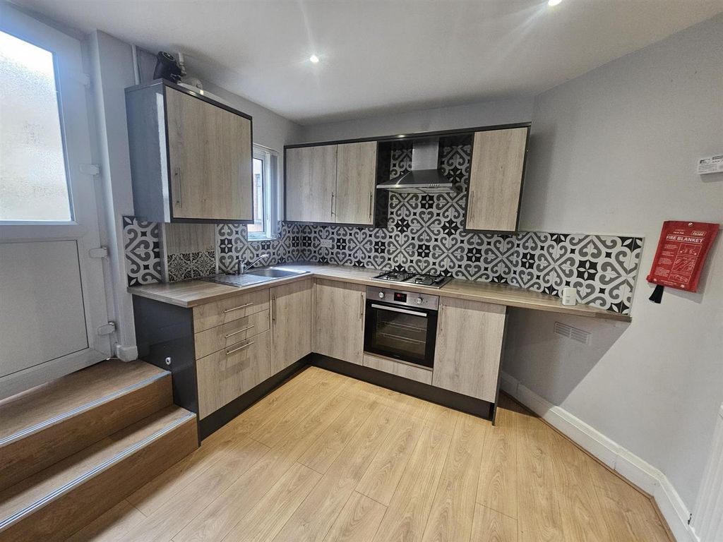 Property photo 1 of 9 1000049606.Jpg