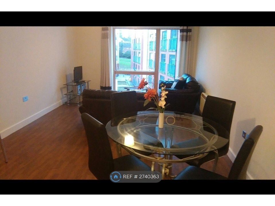 Property photo 3 of 8 Lounge