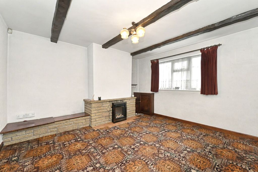 Property photo 2 of 20