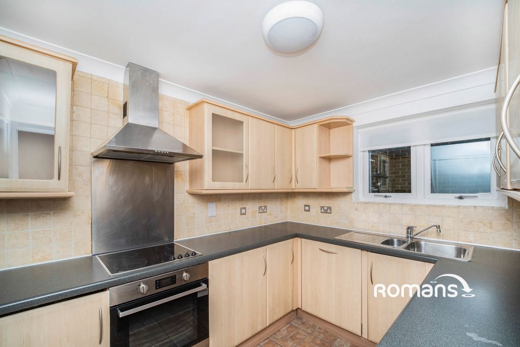 Property photo 3 of 10 Photo