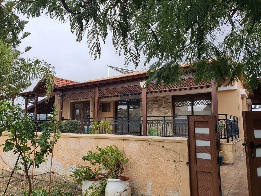 Property photo 1 of 39