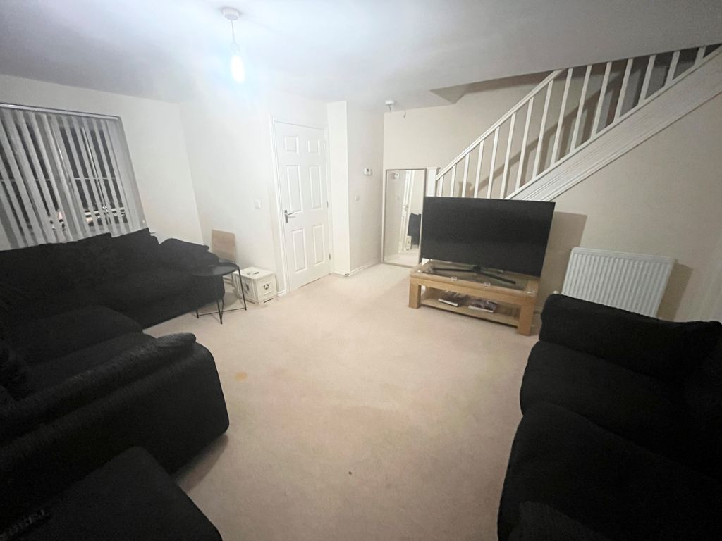 Property photo 2 of 12 Image