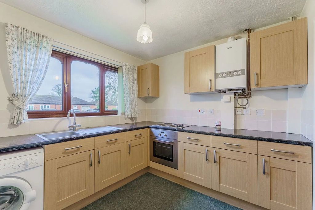 Property photo 2 of 14