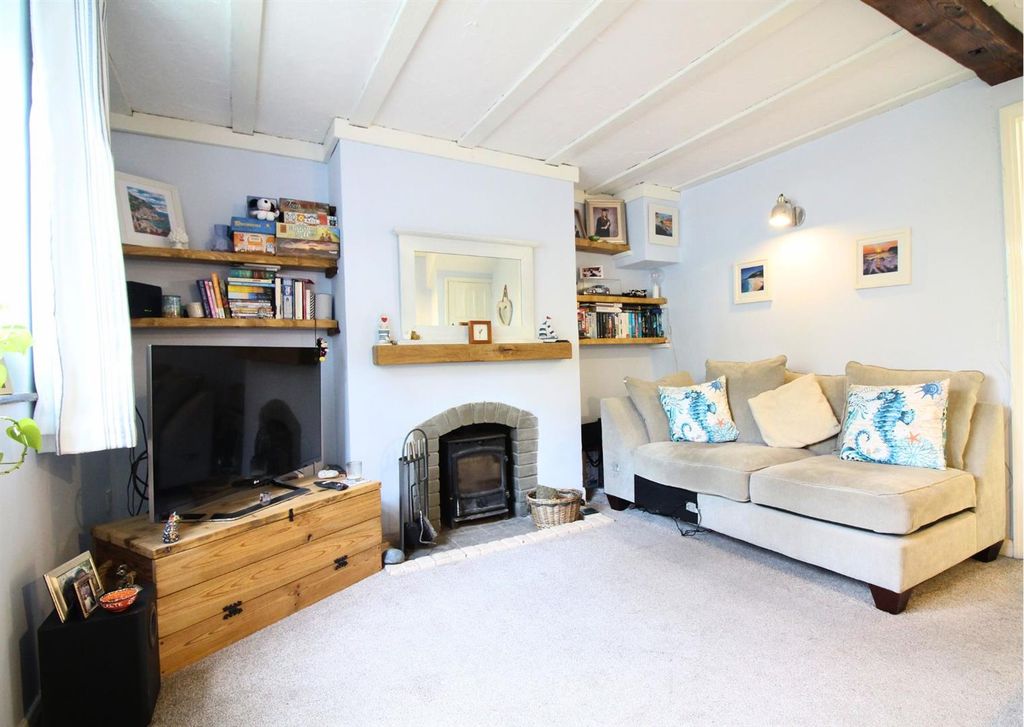 Property photo 2 of 29 Living Room