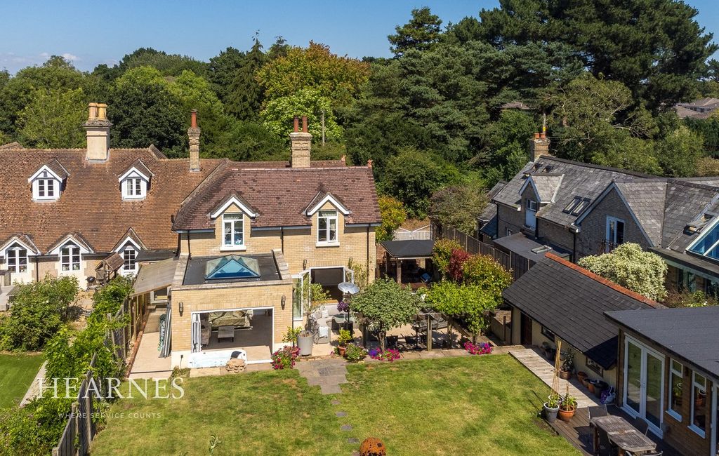 Property photo 1 of 29