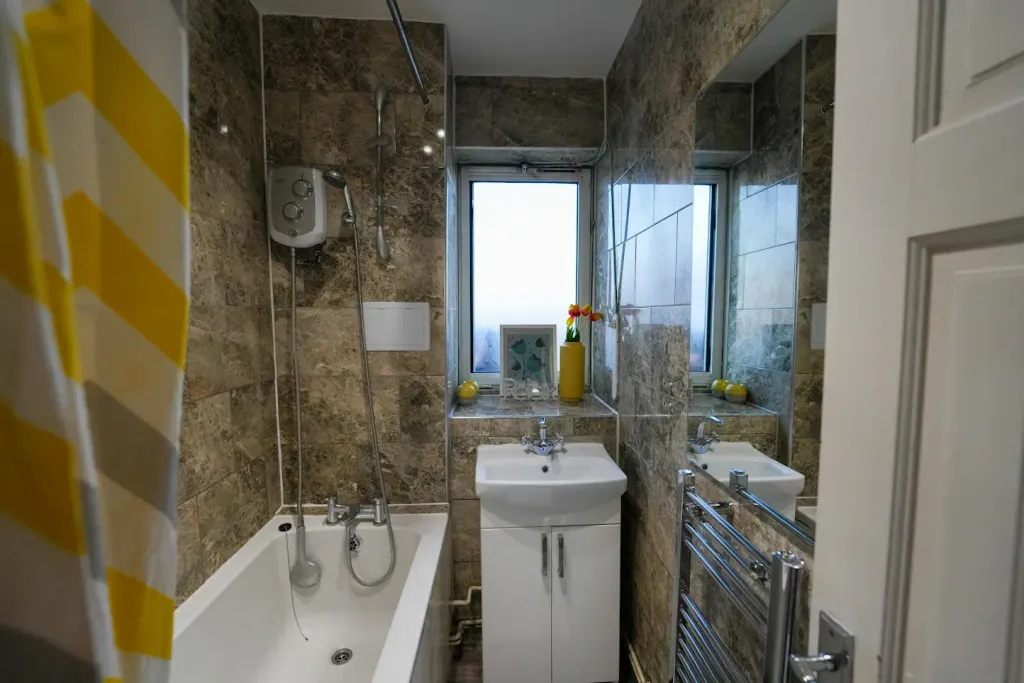 Property photo 3 of 4