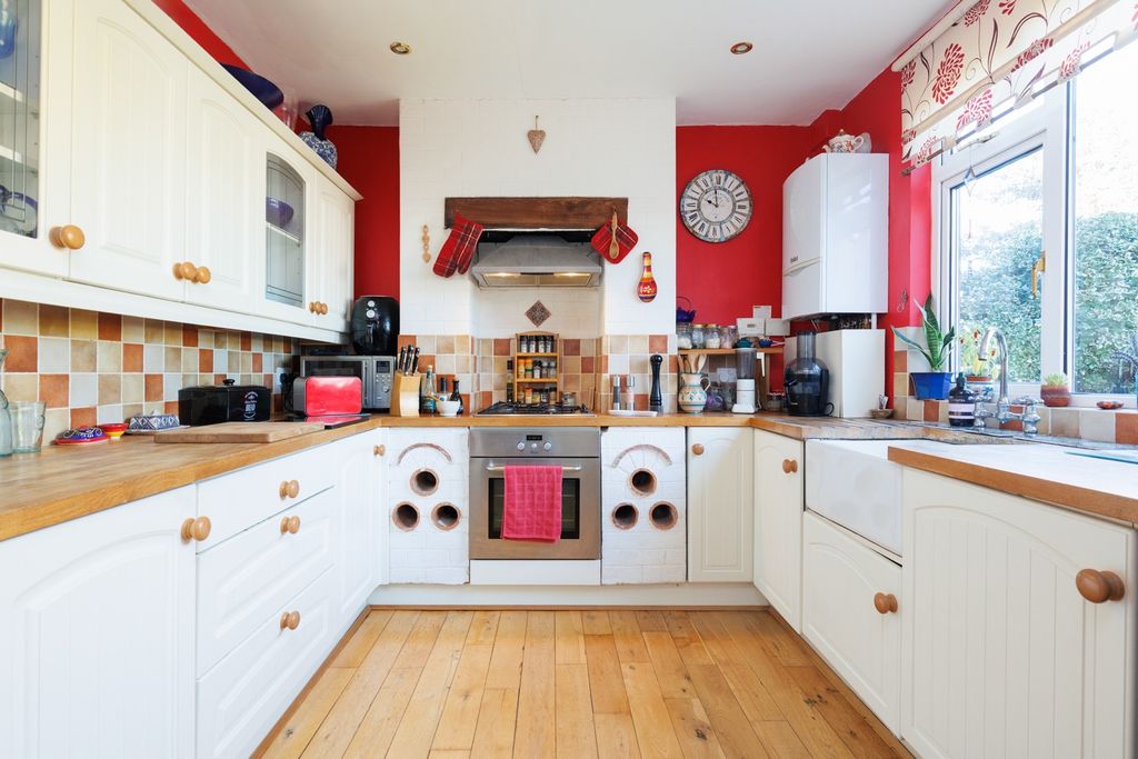 Property photo 2 of 19 4538882