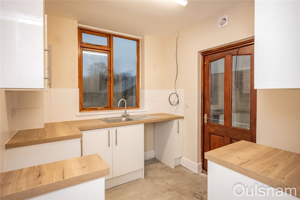 Property photo 3 of 16 Picture No. 14