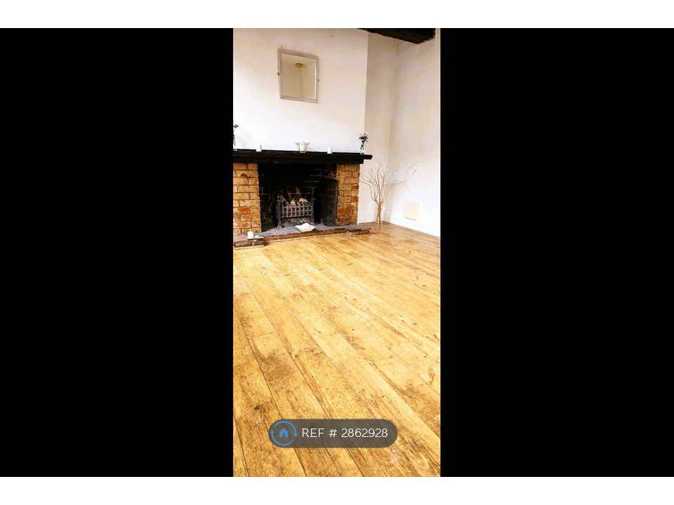 Property photo 2 of 10 Lounge