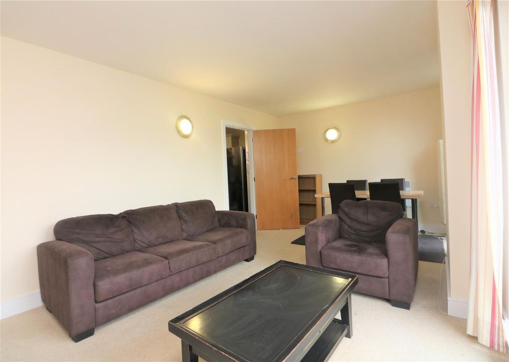 Property photo 1 of 8 Docklands Court.Jpg