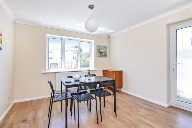 Property photo 2 of 9 1