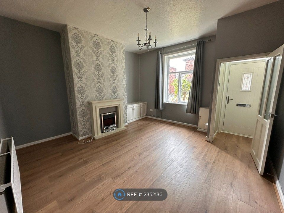 Property photo 2 of 9