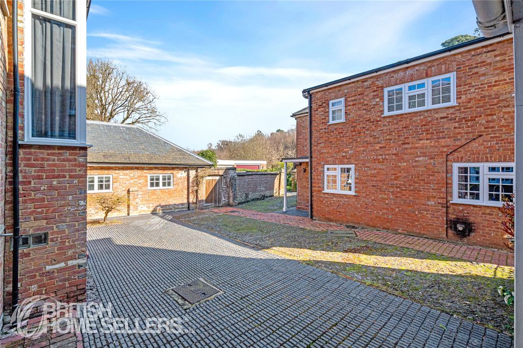 Property photo 2 of 14 Picture No. 06