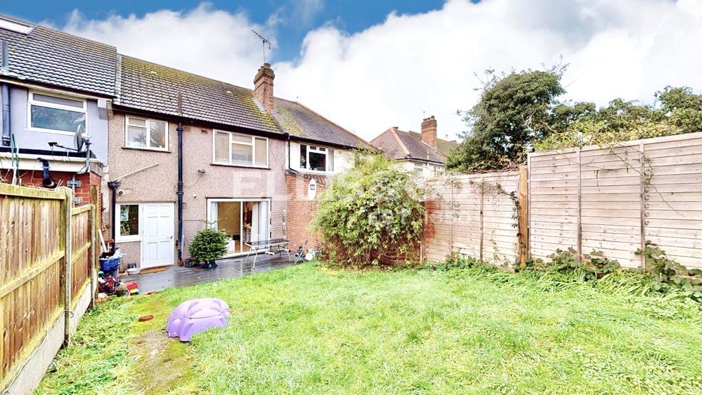 Property photo 3 of 23 Picture No. 20