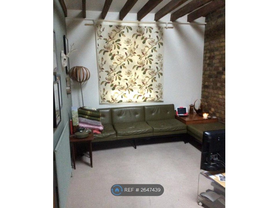 Property photo 2 of 10 Tv Room