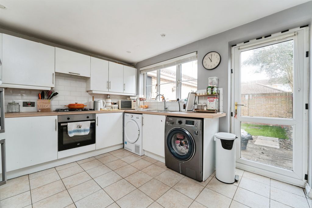 Property photo 2 of 16