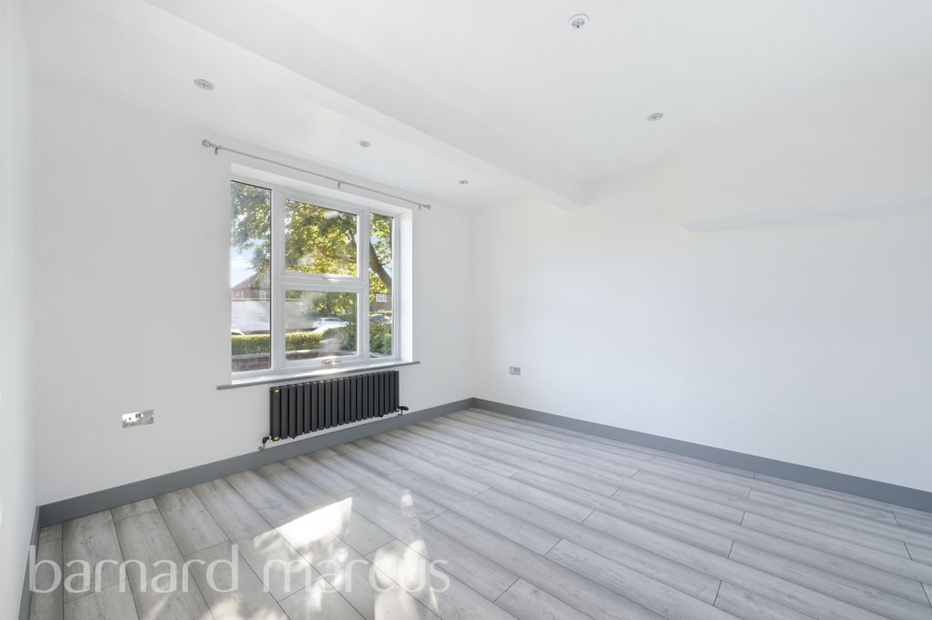 Property photo 3 of 8 Reception Room