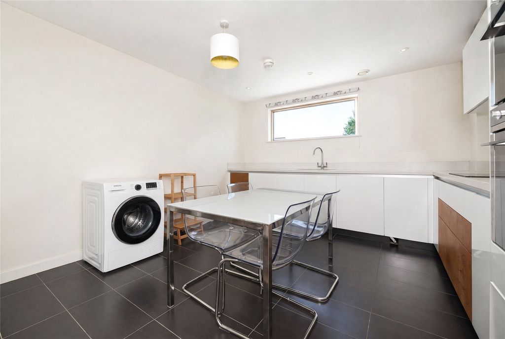 Property photo 3 of 12 Picture No. 07
