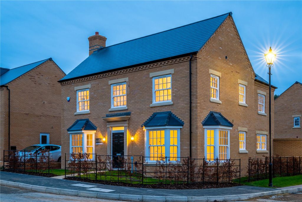 Property photo 1 of 19 The Wimborne
