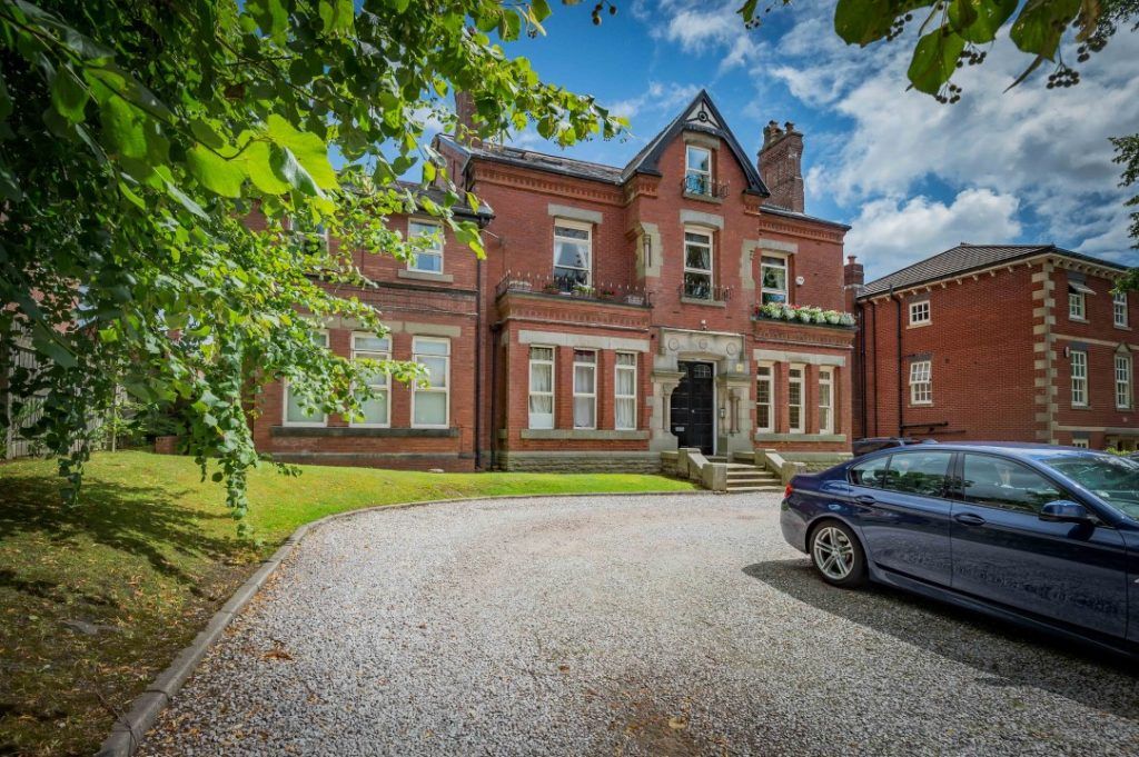 Property photo 1 of 13