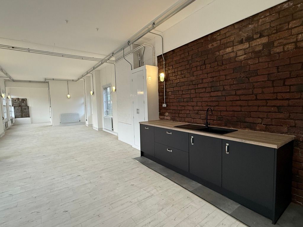 Property photo 1 of 16 Photo 33