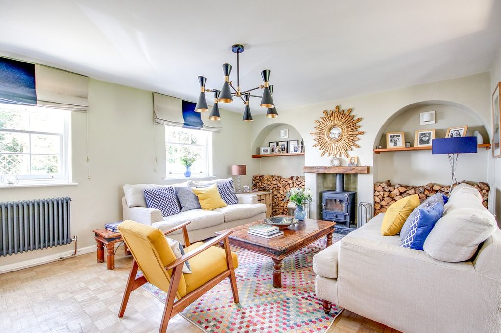 Property photo 3 of 27