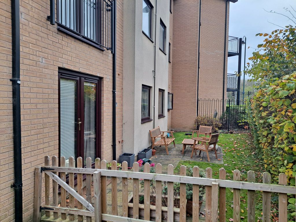Property photo 3 of 17