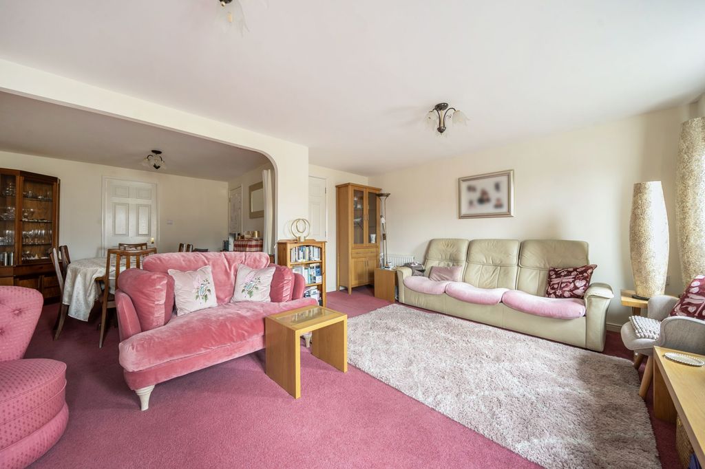 Property photo 3 of 21